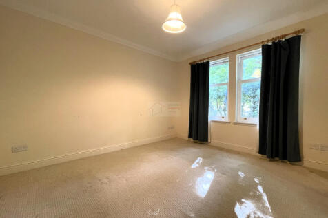 Bedroom 1b.JPG
