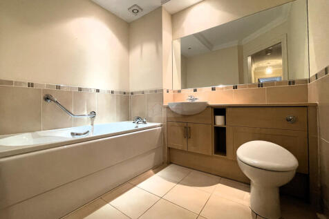 Bathroom.JPG
