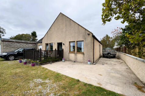 Front of Property.JPG