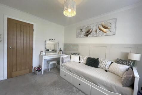 Bedroom 4a.JPG