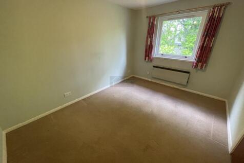 Bedroom 2.JPG