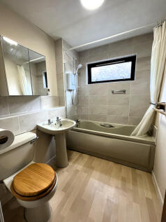 Bathroom.JPG