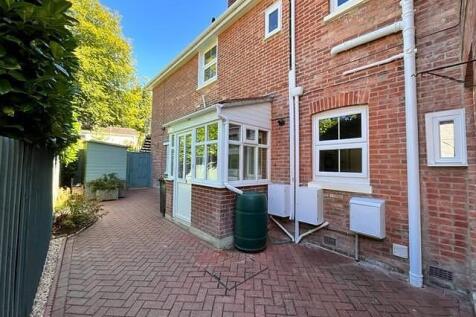 Patio Garden/Entranc