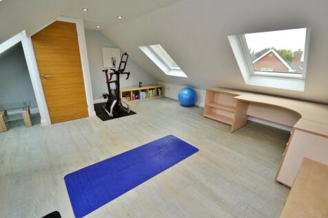 Bedroom 5/Studio