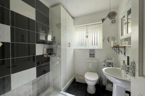 GF SHOWER ROOM