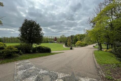 AVENHAM PARK