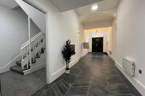 COMMUNAL HALLWAY