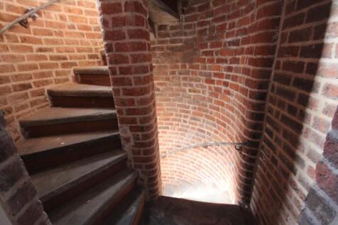 REAR STAIRWELL