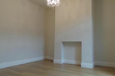 DINING/LIVING ROOM