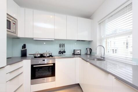 Kitchen (Main)