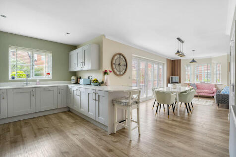 kitchen dining li...