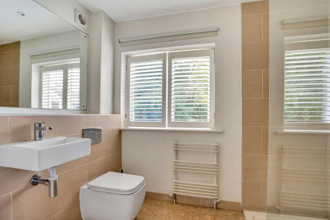 ensuite shower ro...