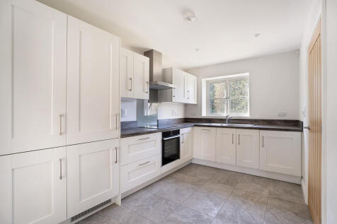 kitchen dining ro...