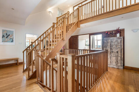 Ground floor entr...