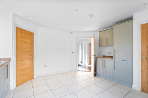 kitchen dining ro...