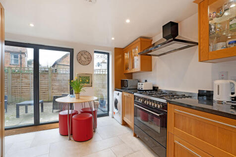kitchen dining ro...