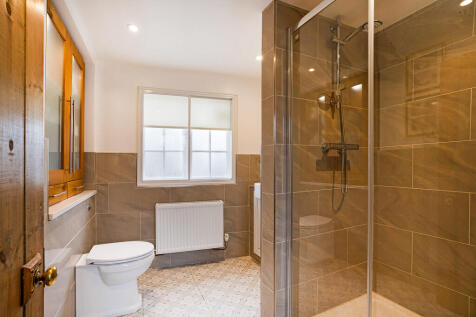 first floor bathr...