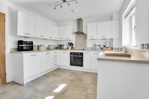 kitchen dining ro...