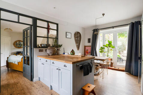 kitchen dining ro...