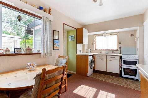 kitchen dining ro...