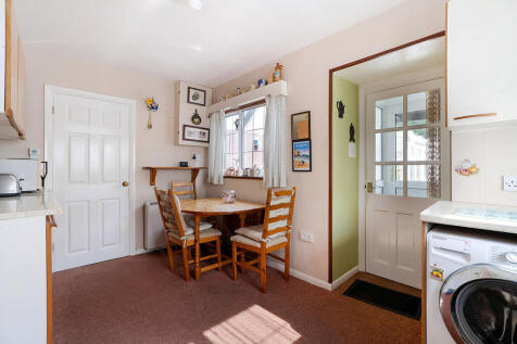 kitchen dining ro...
