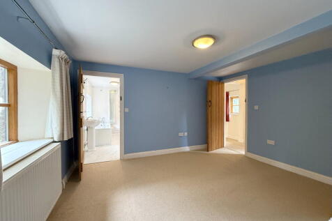 bedroom 1 b