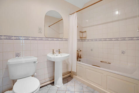 ensuite bedroom 1