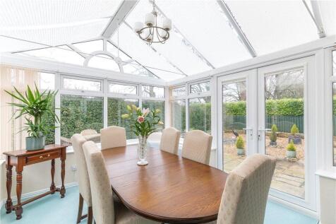 Consevatory/ Dining