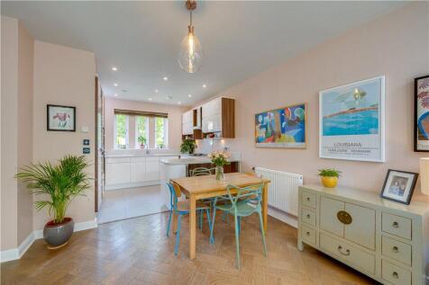 Dining/Kitchen