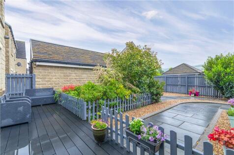 Rear Decking/Garden