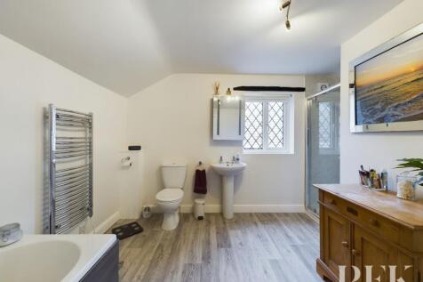 Ensuite Bathroom