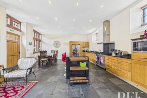 Dining Kitchen/Family Room