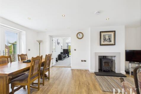Dining Room/Snug