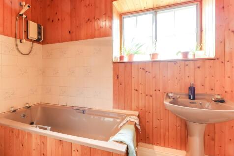 En Suite Bathroom