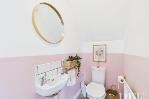 Cloakroom/WC