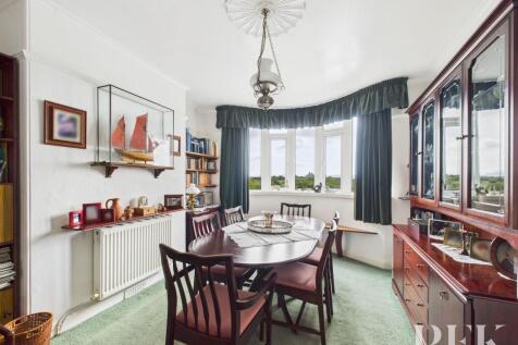 Lounge/Diner