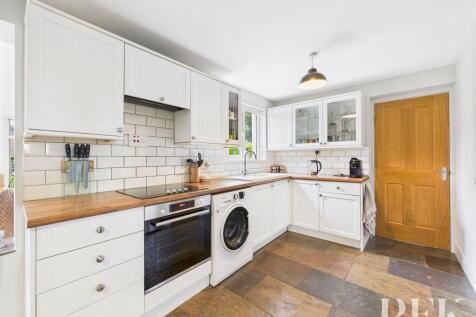 Kitchen/Dining Space