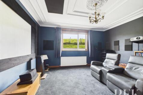 Reception Room/Bedroom