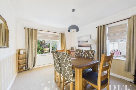 Dining Room/Bedroom