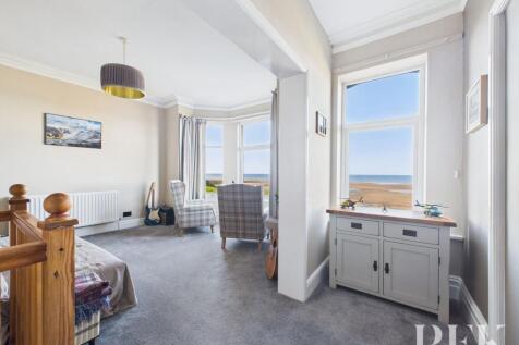 Bedroom/lounge