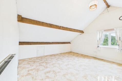 Attic Room 4