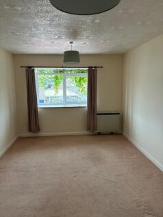 Flat 2 Mary Rose House 1.jpg