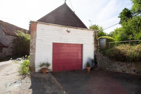 Garage Outside-2.jpg