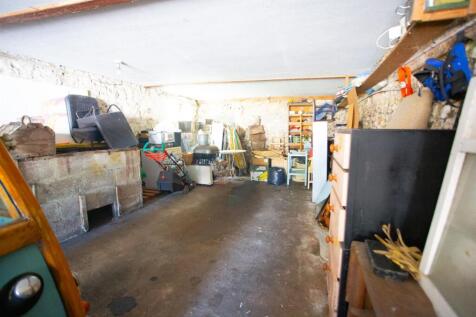 Garage 1.jpg