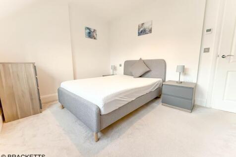 Double Bedroom with a fitted wardrobe