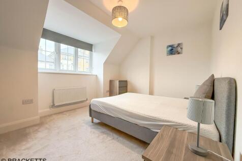 Double Bedroom with a fitted wardrobe