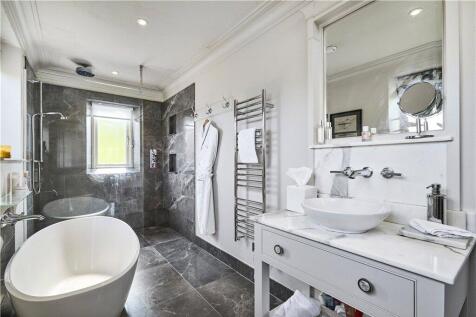 Master Ensuite
