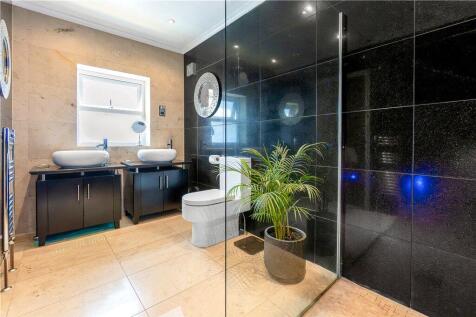 Master Ensuite