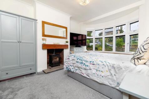 Living Room/Bedroom
