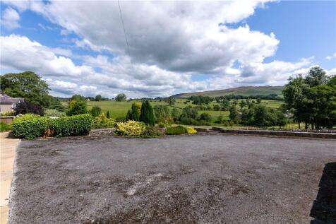 Driveway/Views